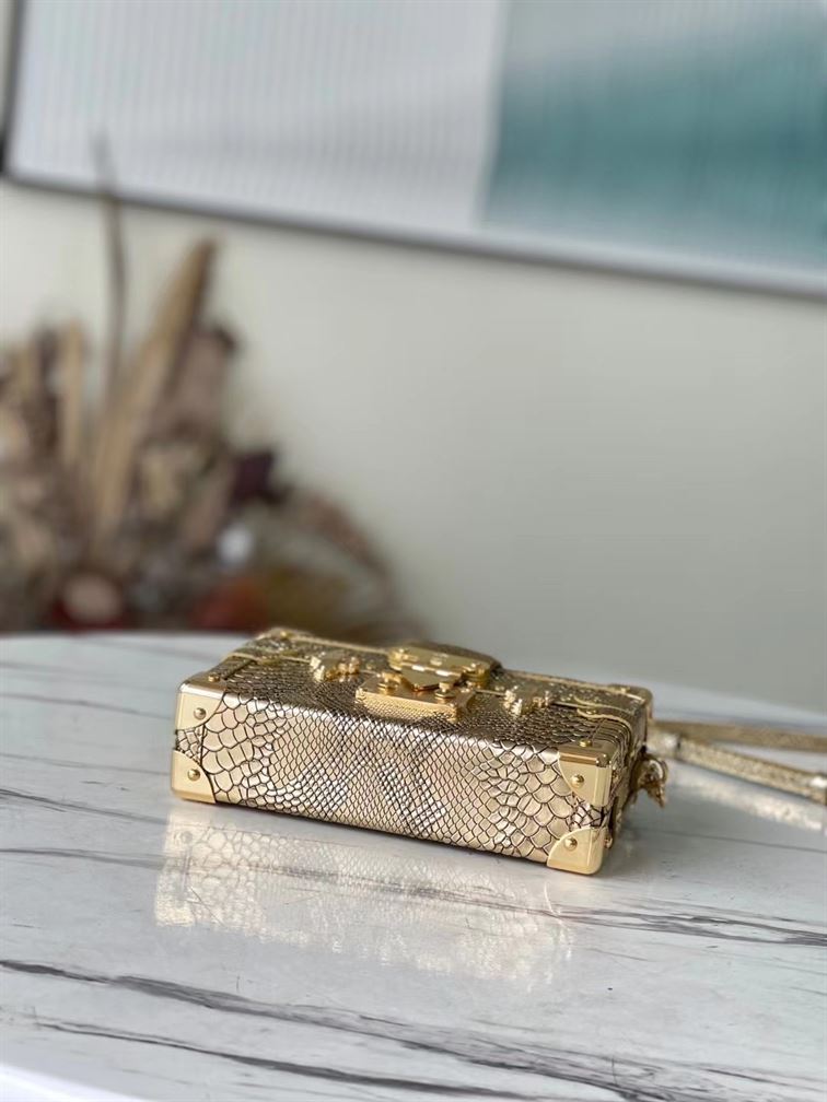 LOUIS VUITTON PETITE MALLE CROCODILIEN MAT – LW069