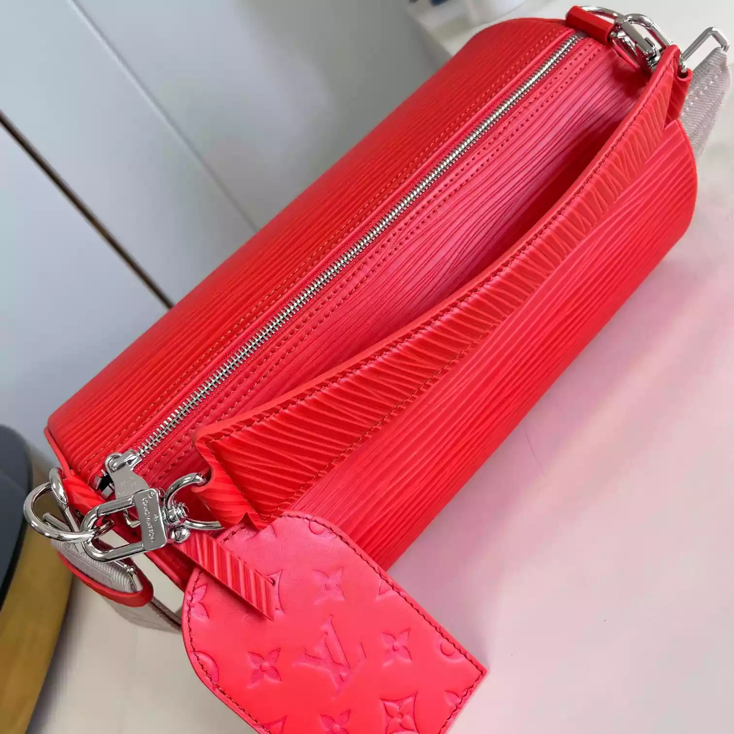 SOFT POLOCHON MM EPI XL GRAINED LEATHER M23719 – LW450