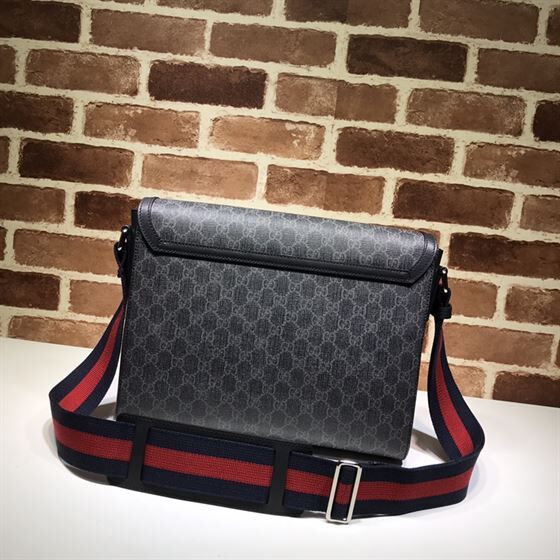 GUCCI GG SUPREME FLAP MESSENGER – BG007