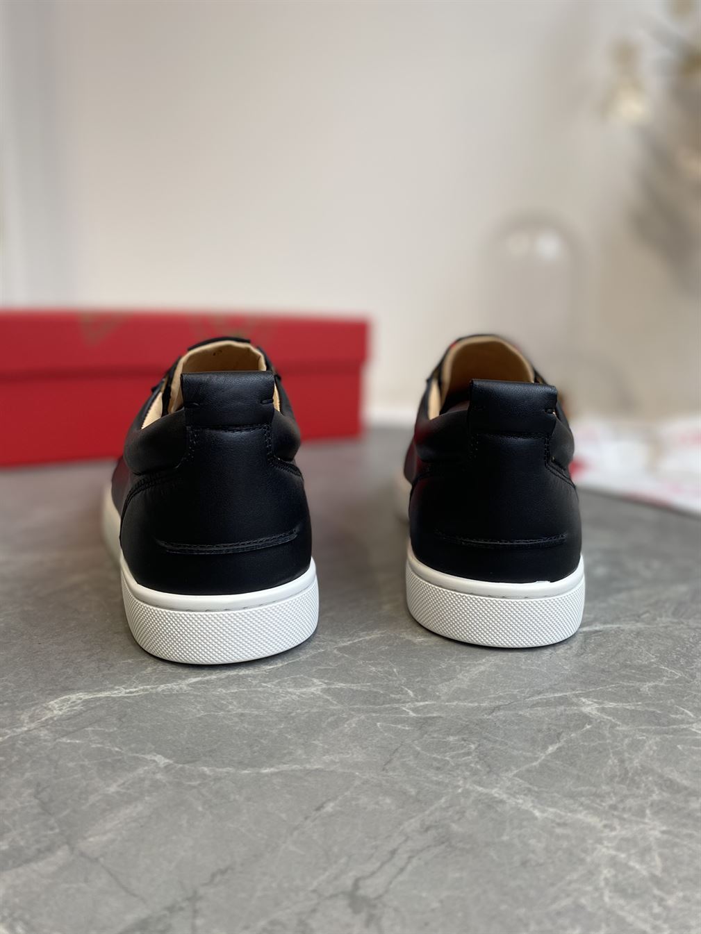 CHRISTIAN LOUBOUTIN F.A.V FIQUE A VONTADE – CLS035