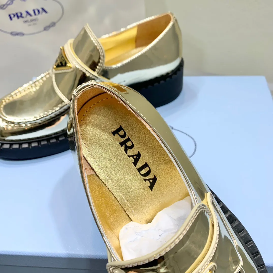 Prada Women’s Loafers In Gold Metallic Leather – PRL004