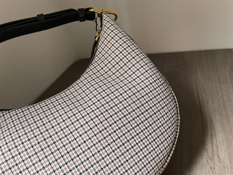 FENDIGRAPHY SMALL BROWN HOUNDSTOOTH WOOL BAG – F025