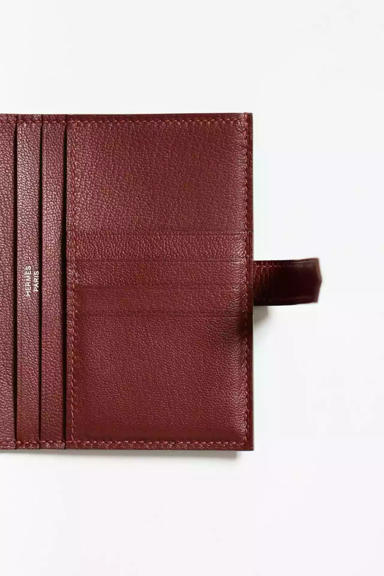Hermes Bearn Compact Wallet in Bordeaux Shiny Alligator Leather – HW168