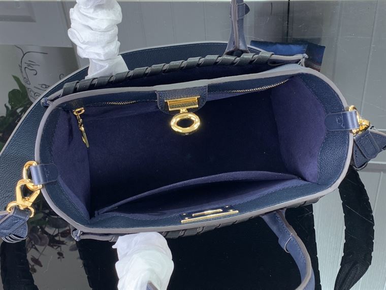 LOUIS VUITTON ON MY SIDE PM HIGH END LEATHERS – LW085