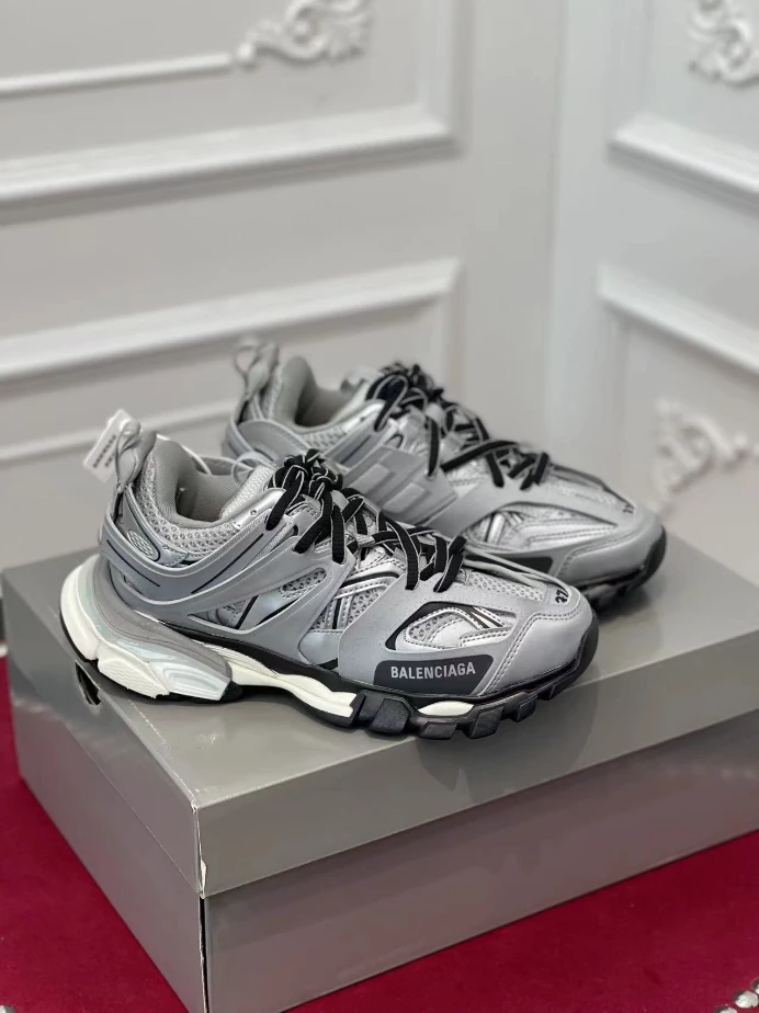 BALENCIAGA TRACK SNEAKER – BLA130
