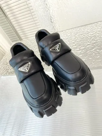 Prada Loafers in Black Soft Padded Nappa Leather – PRL008