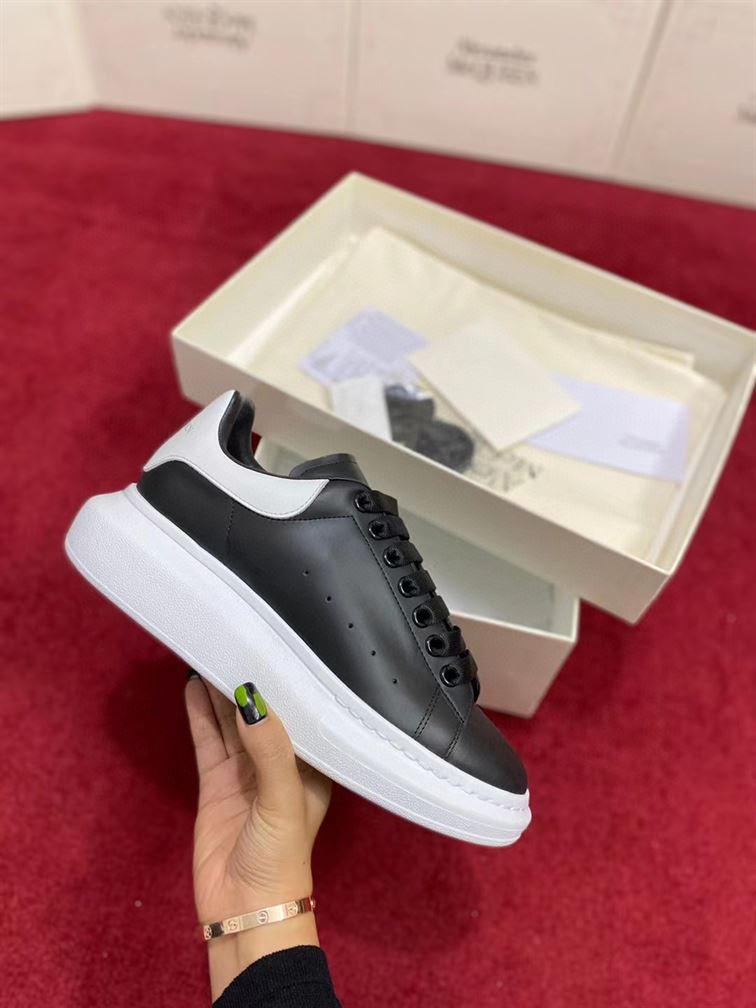 ALEXANDER MCQUEEN SNEAKER – ALD008