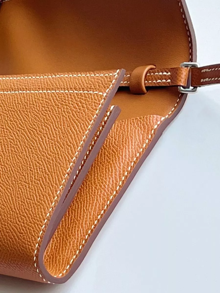 Hermes Constance To Go Wallet in Gold Epsom Calfskin – HW181