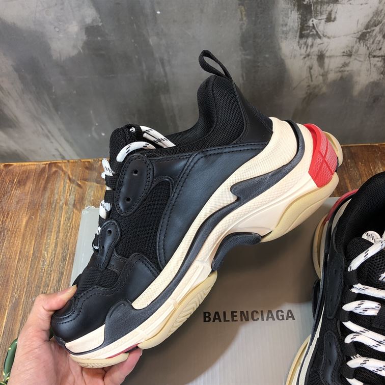 BALENCIAGA TRIPLE S IN BLACK – BLA028