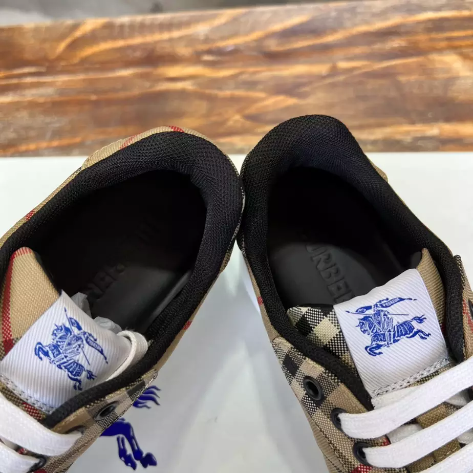 BURBERRY CHECK TERRACE SNEAKERS – BBR093