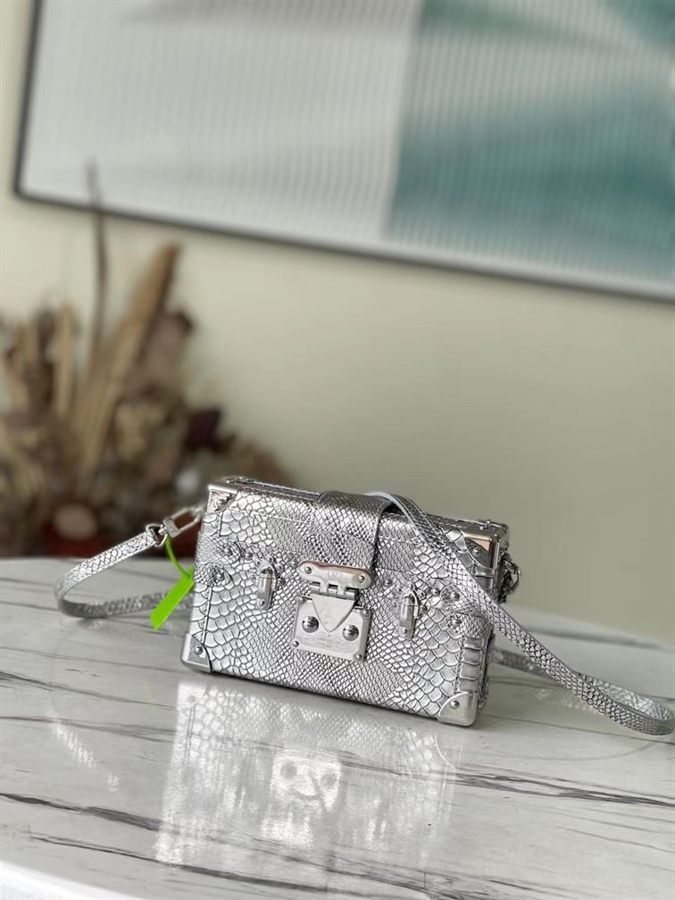 LOUIS VUITTON PETITE MALLE CROCODILIEN MAT – LW068