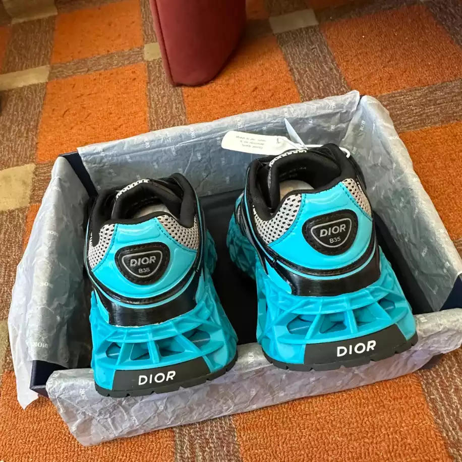 DIOR B35 BLADE COUPLE SNEAKERS – DO0206