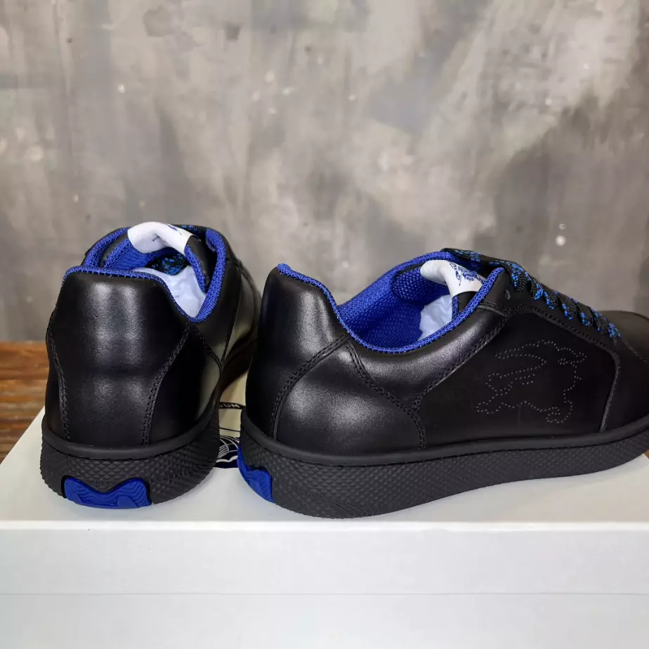 BURBERRY LEATHER STOCK SNEAKERS – BBR087