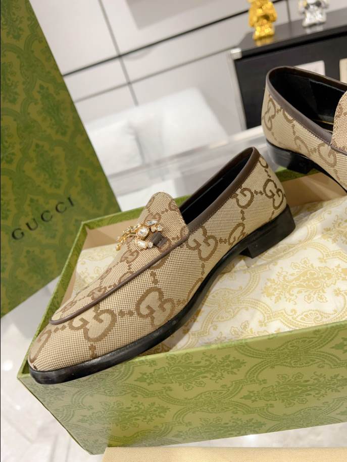 GUCCI LEATHER BEIGE BLACK LOAFER – GL058