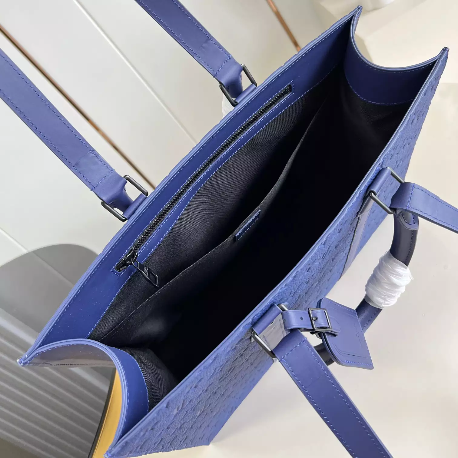 SAC PLAT 24H SAPPHIRE TAURILLON MONOGRAM LEATHER M11690 – LW328