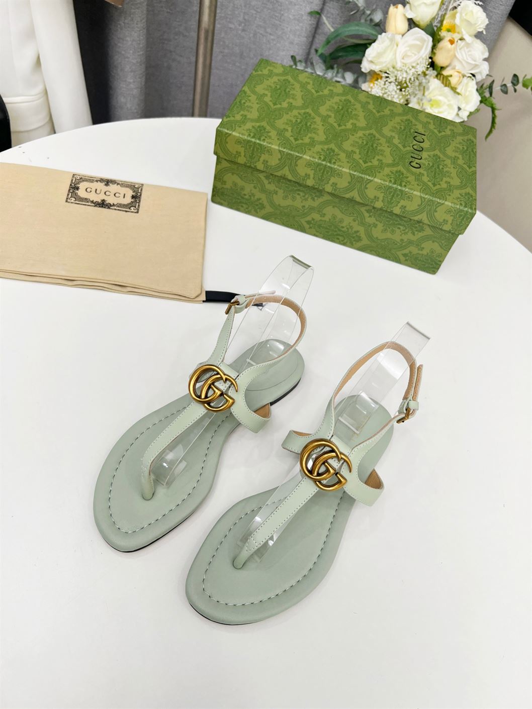 GUCCI WOMEN’S DOUBLE G THONG SANDAL LIGHT GREEN LEATHER – GSL019