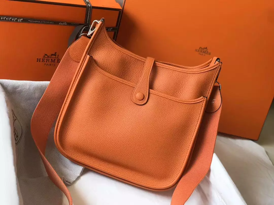 Hermes Evelyne III 29 PM Bag In Orange Clemence Leather – HW063