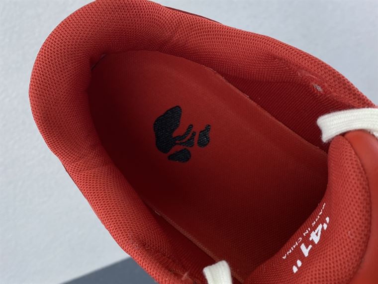 OFF-WHITE OUT OF OFFICE SNEAKERS – OFW038