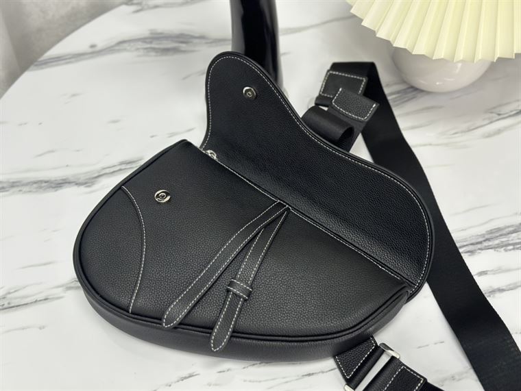 DIOR SADDLE BAG BLACK GRAINED CALFSKIN – DIO042
