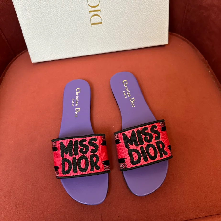 DIOR DWAY SLIDE – DS025