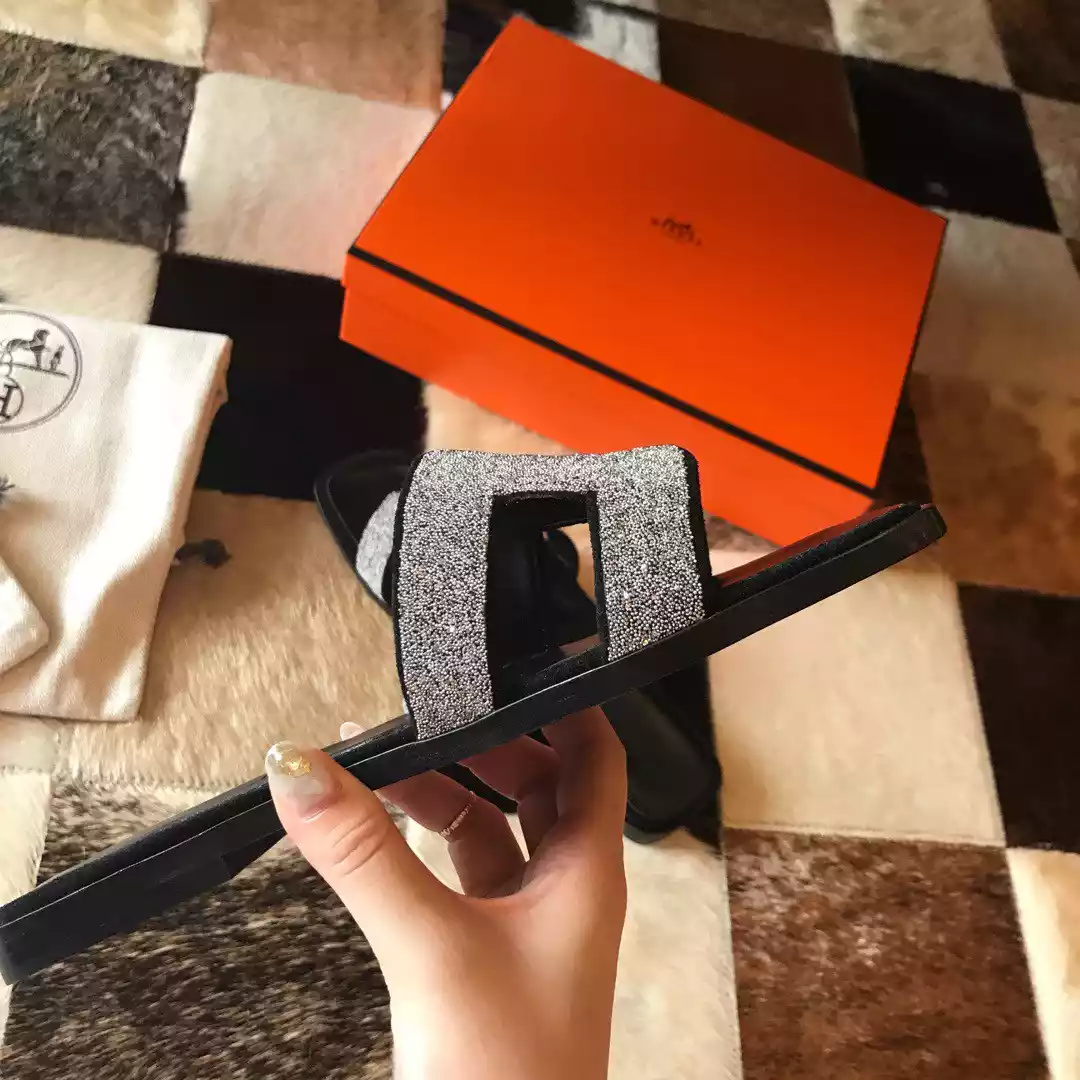 HERMES ORAN SLIDE SANDALS IN BLACK SUEDE WITH CRYSTAL – HMSD103