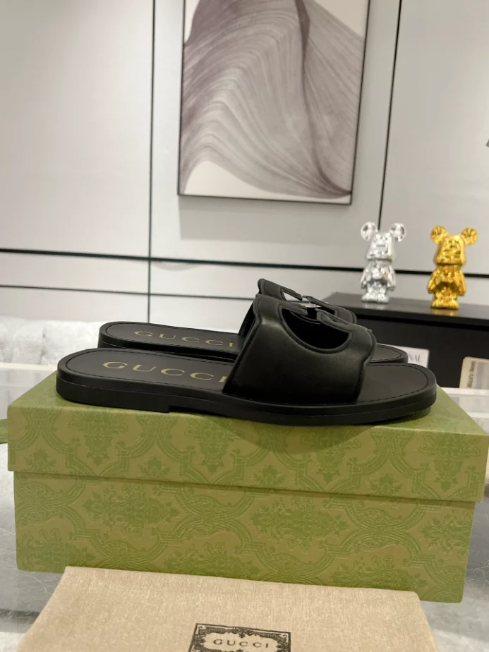GUCCI MEN’S SLIDE SANDAL – GSL067