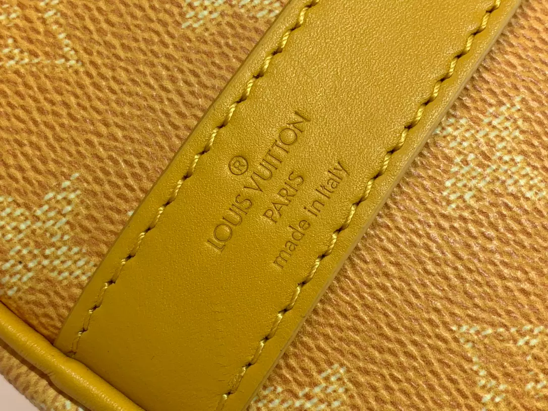 Louis Vuitton Keepall Bandoulière 25 – LW200