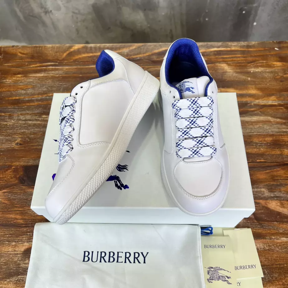 BURBERRY LEATHER STOCK SNEAKERS – BBR088