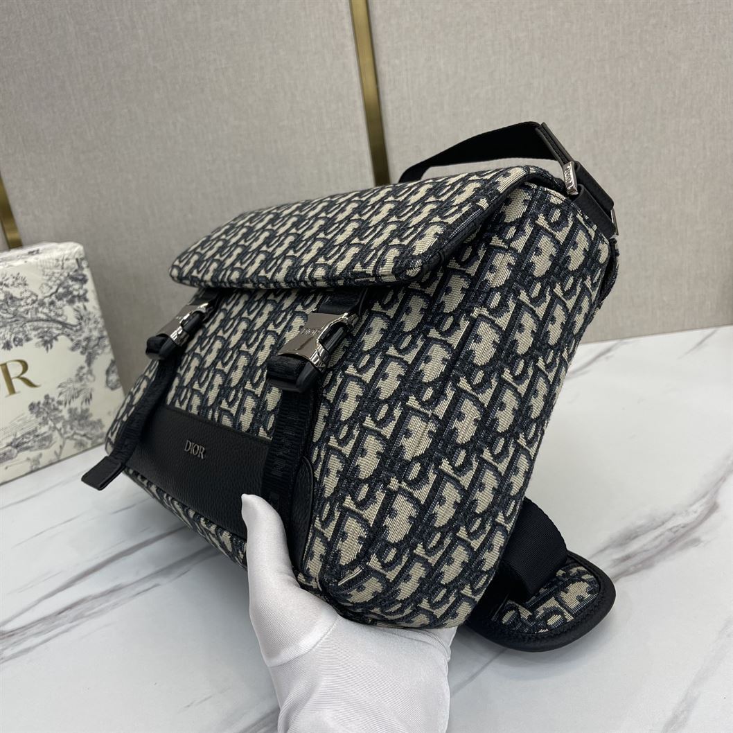 DIOR EXPLORER MESSENGER BAG – DIO006