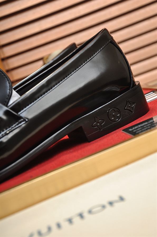 LOUIS VUITTON LOAFER LOAFER – VL019