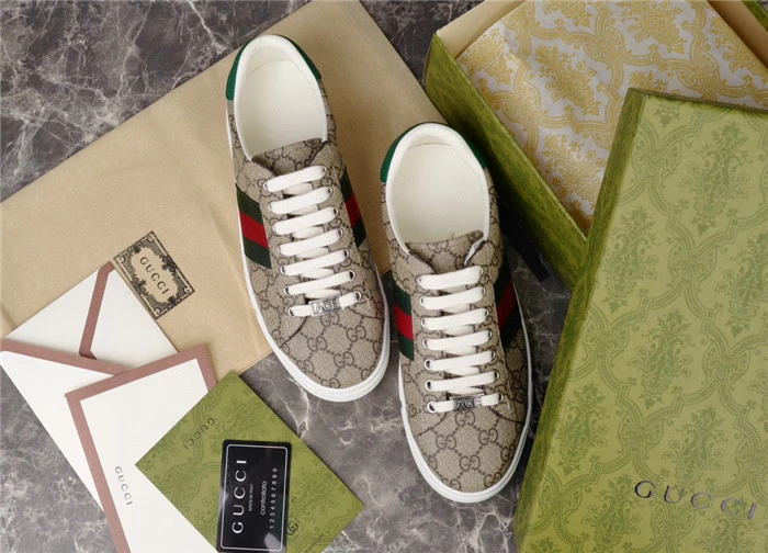 MEN’S GUCCI ACE SNEAKER WITH WEB – GCC283