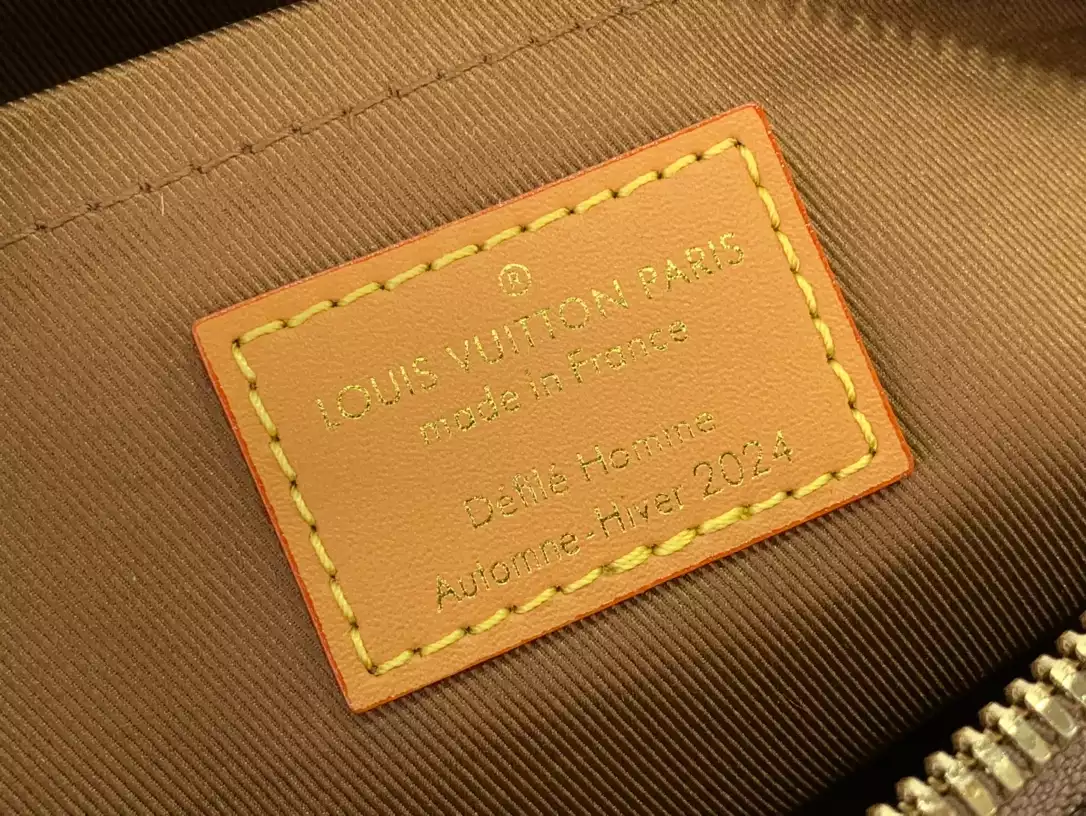 Louis Vuitton Keepall Bandoulière 25 – LW201