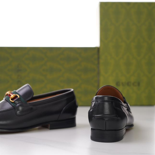 GUCCI BRIXTON WEB LOAFER IN LEATHER WITH HORSEBIT – GL013