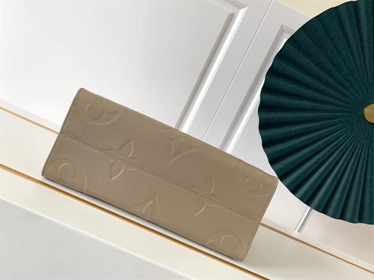 LOUIS VUITTON ONTHEGO MM MONOGRAM EMPREINTE – LW032