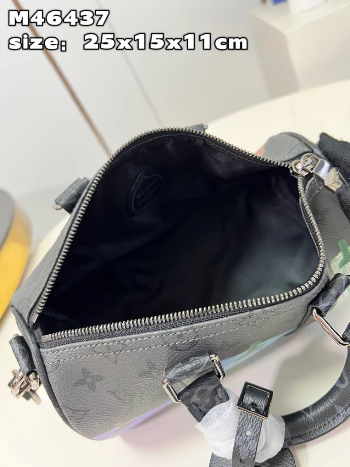 X Yayoi Kusama Keepall 25 Bag Monogram Eclipse Canvas M46437 – LW248