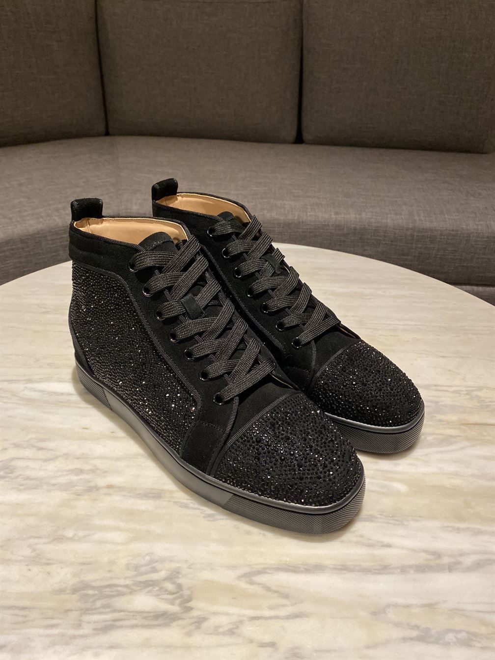 CHRISTIAN LOUBOUTIN HIGH TOP SNEAKER – CLS011