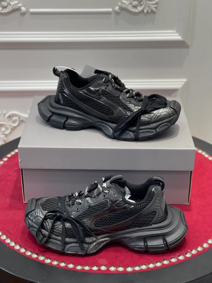 BALENCIAGA MEN’S 3XL SNEAKER – BLA116