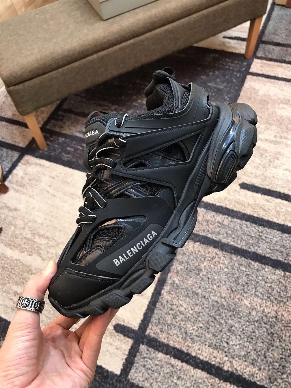 BALENCIAGA TRACK 3.0 SNEAKERS FULL BLACK – BLA004
