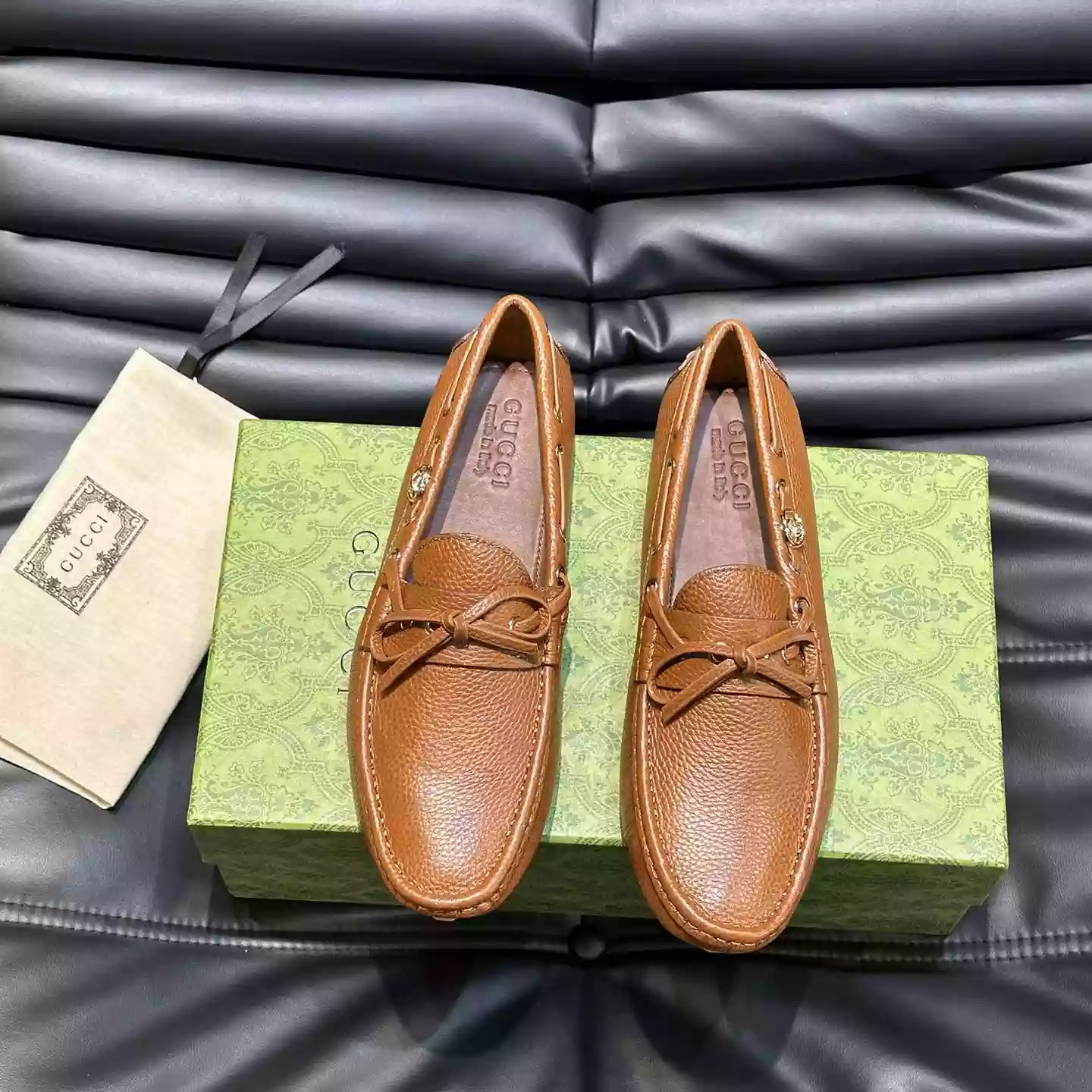 MEN’S DRIVER WITH INTERLOCKING G IN BROWN – GL103