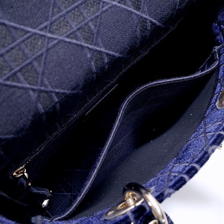 DIOR LAUNCHES NEW LADY D-LITE BAG IN VELVET – DOB015
