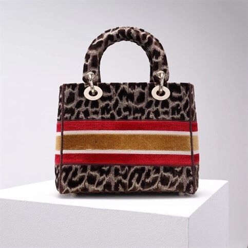 DIOR MEDIUM LADY D-LITE BAG – DOB012