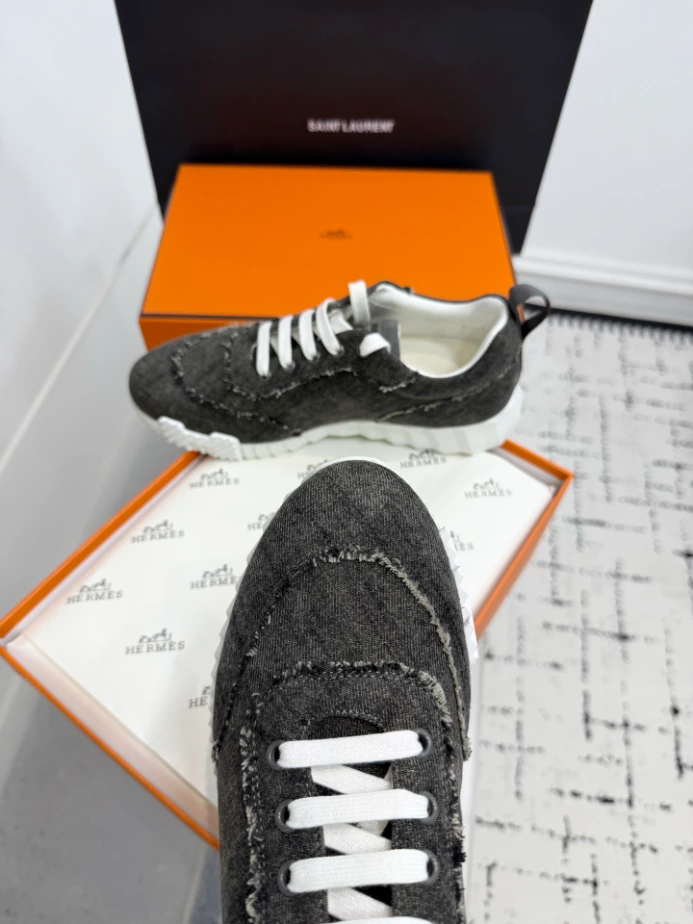 Hermes Bouncing Sneaker – HM095