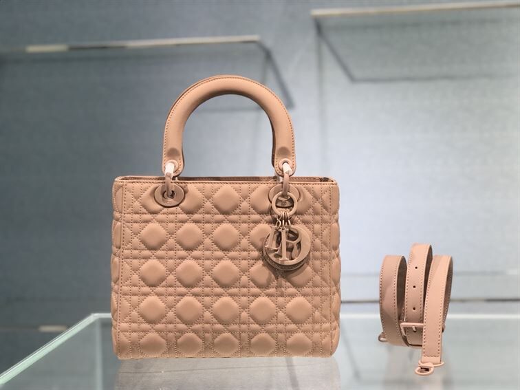 MEDIUM ULTRAMATTE LADY DIOR BAG BLUSH ULTRAMATTE CANNAGE CALSKIN – DOB002