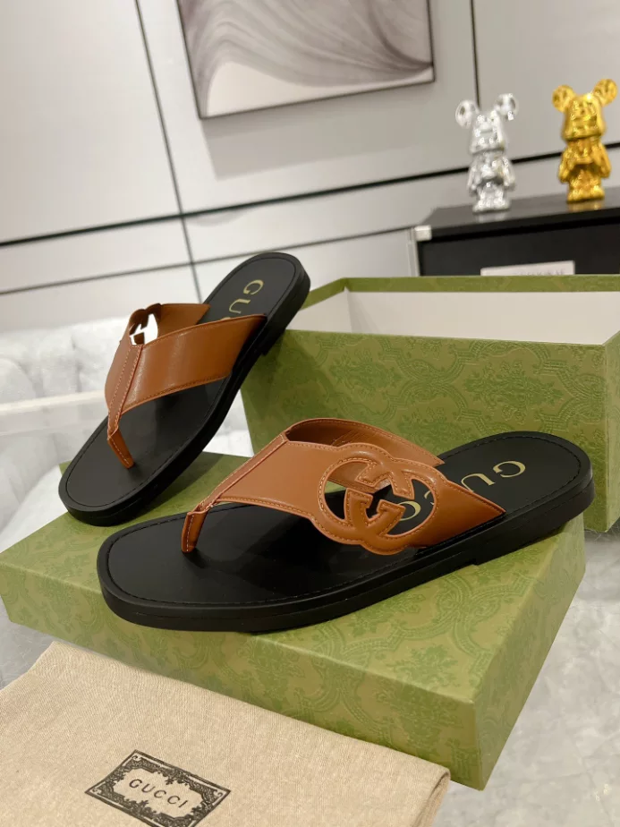 GUCCI MEN’S SLIDE SANDAL – GSL061