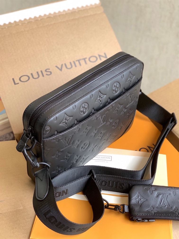 LOUIS VUITTON DOU MESSENGER BLACK – LVB040