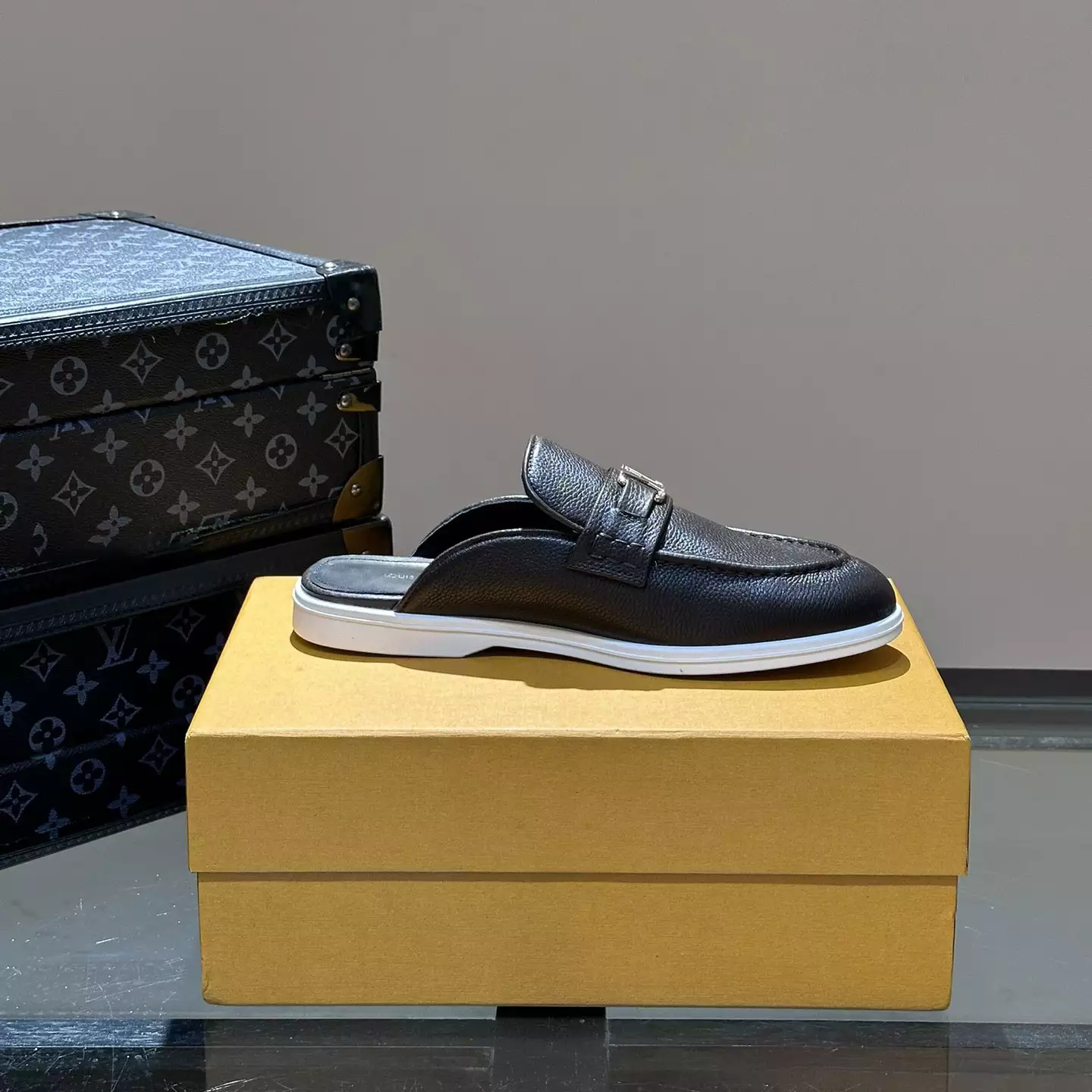 ESTATE OPEN BACK LOAFERS IN BLACK – VL058