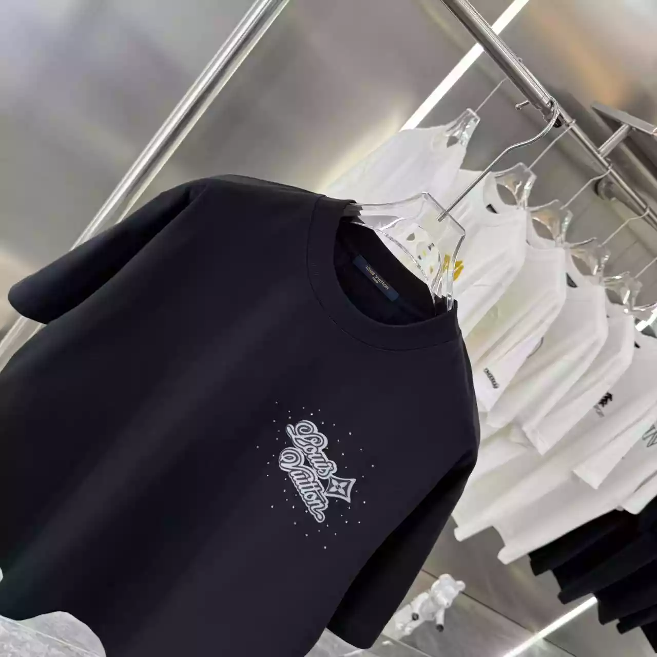 LV Premium Short Sleeve T-shirt In Black – LVTS087