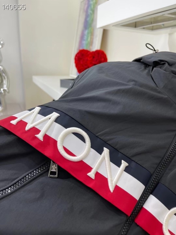 MONCLER OLARGUES HOODED DOWN JACKET – MC112