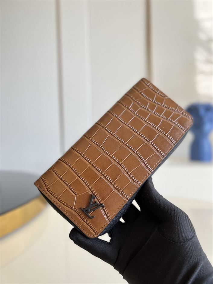 LOUIS VUITTON ZIPPY WALLET ALLIGATOR LEATHER – WLV031