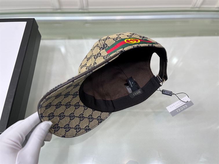 GUCCI GG CANVAS BASEBALL HAT – GH031